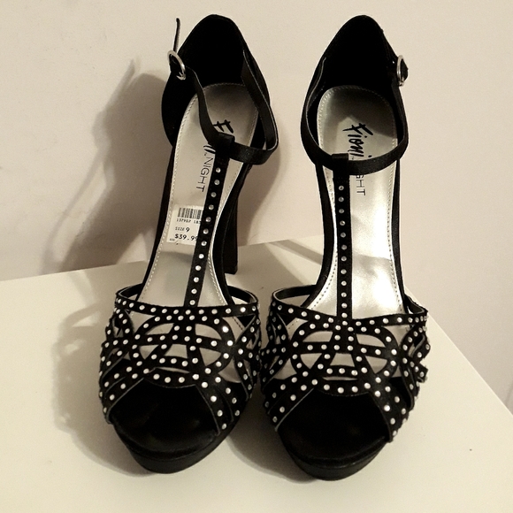 Rhinestoned evening shoes - Picture 3 of 6